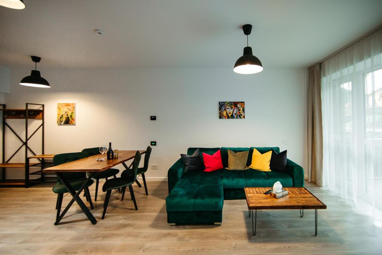 Mountain Retreat Apartment Sinaia Exterior photo